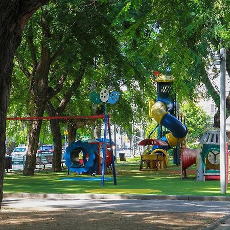 Isramax Tchernikhovski Apartment Bat Yam Eksteriør billede