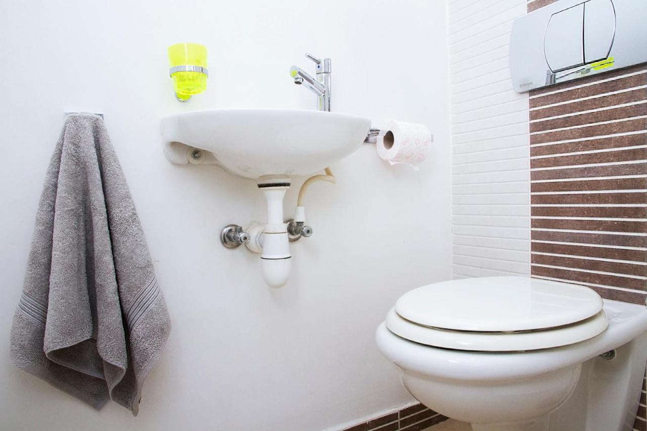 Isramax Tchernikhovski Apartment Bat Yam Eksteriør billede